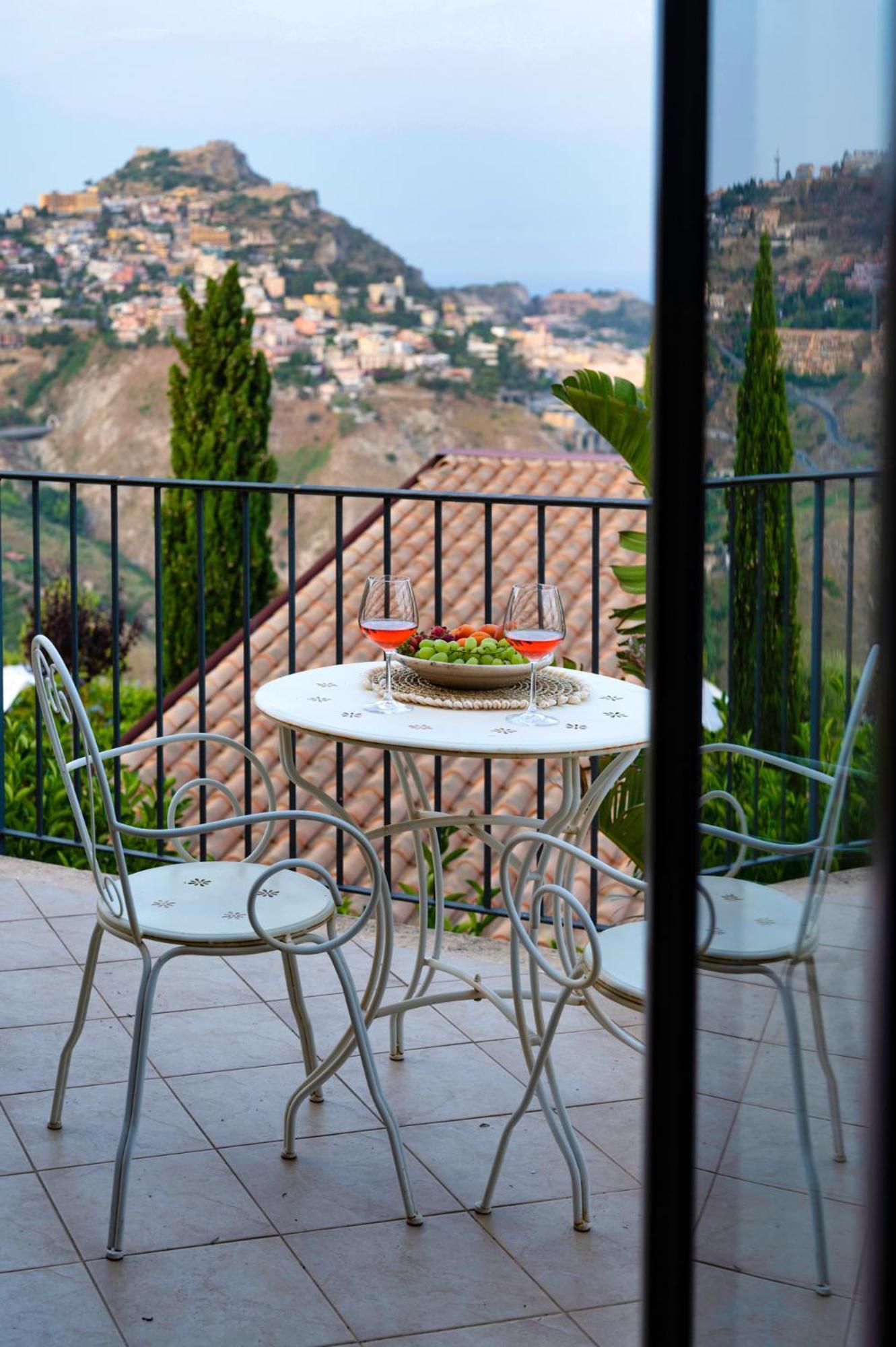 Casa Mathea Villa ตาออร์มินา ภายนอก รูปภาพ