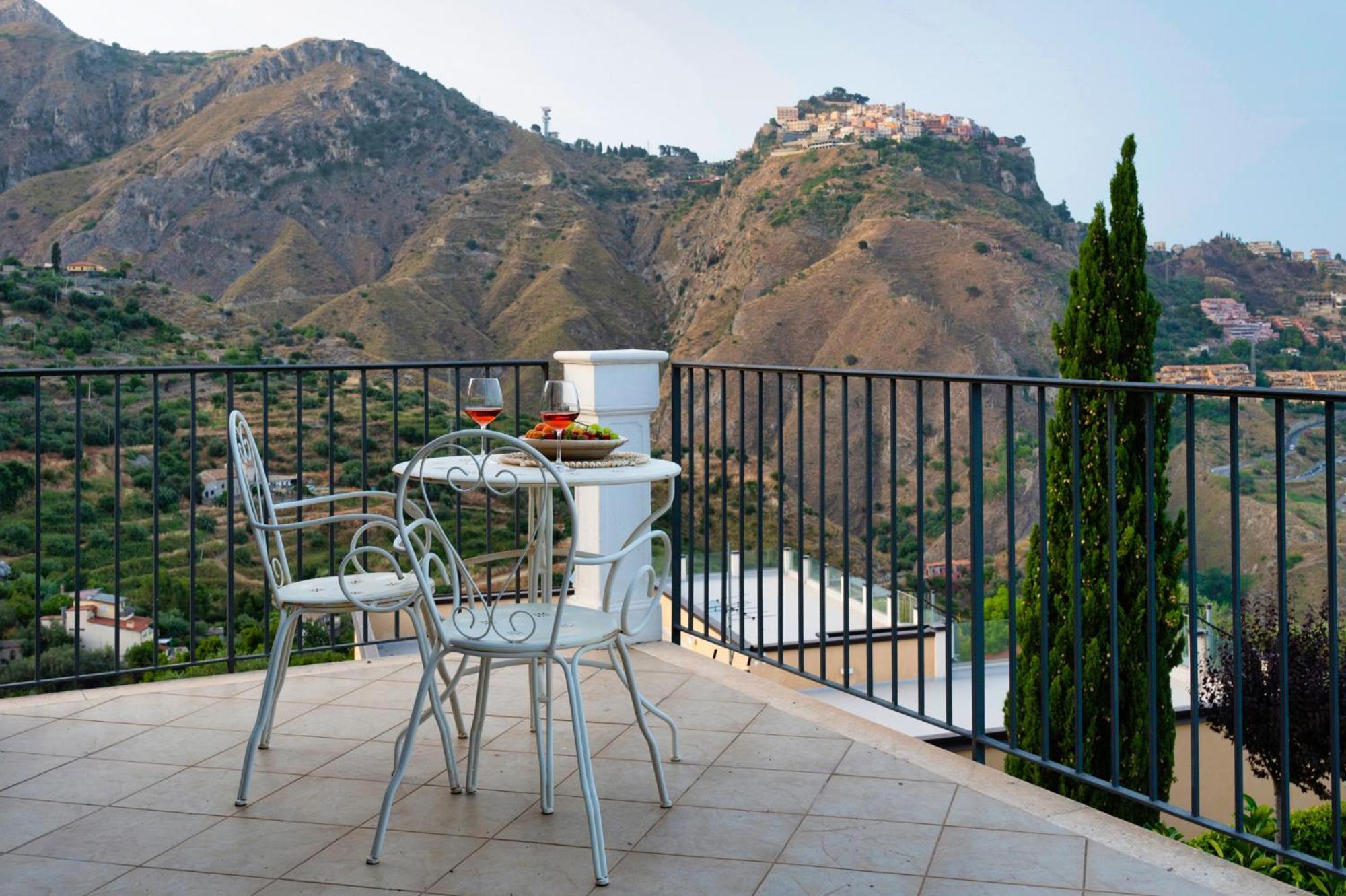 Casa Mathea Villa ตาออร์มินา ภายนอก รูปภาพ