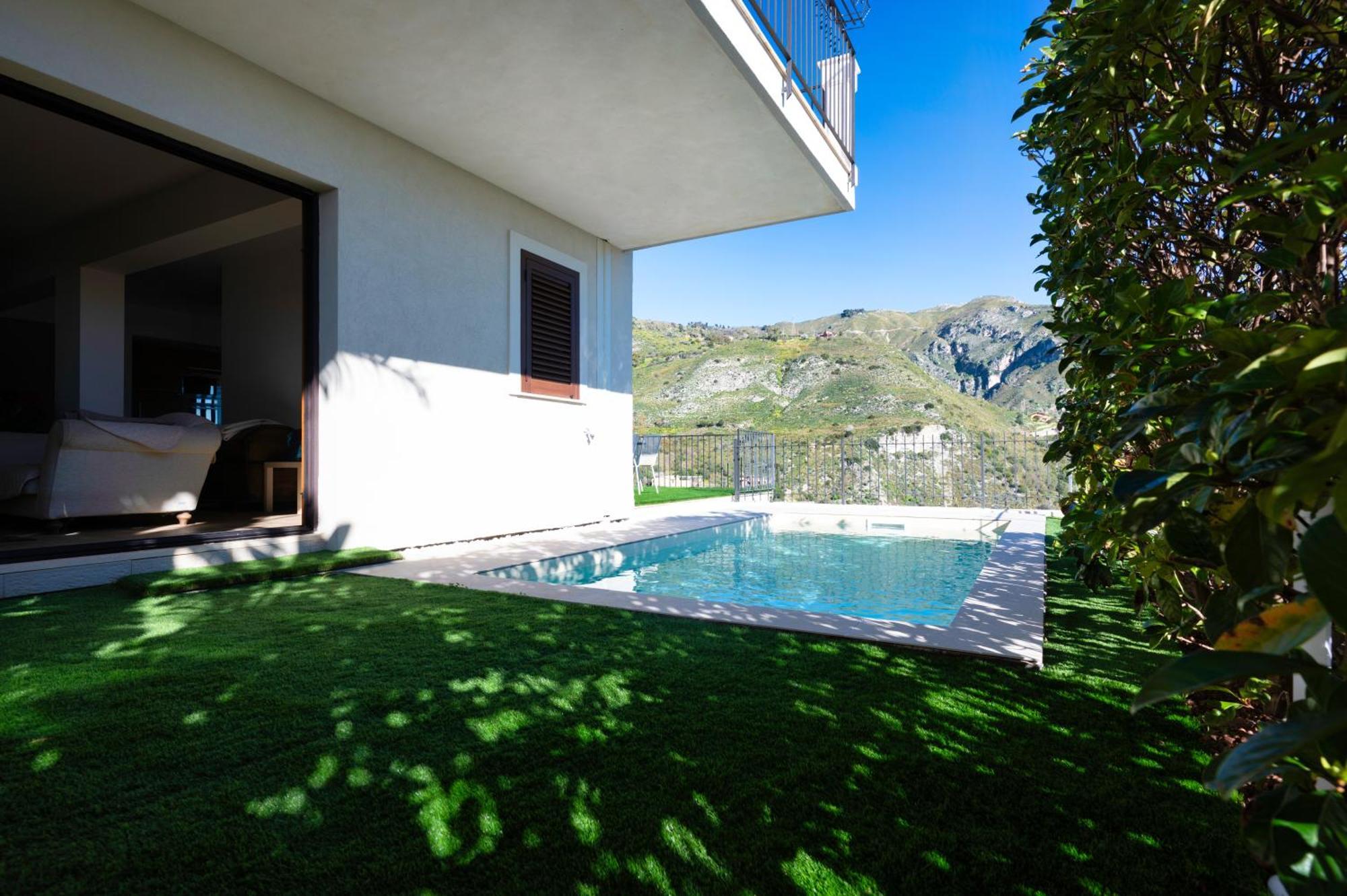 Casa Mathea Villa ตาออร์มินา ภายนอก รูปภาพ