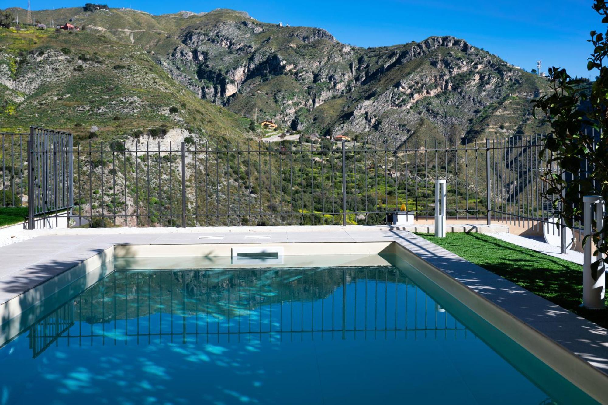 Casa Mathea Villa ตาออร์มินา ภายนอก รูปภาพ